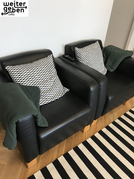 zwei Leder-Sessel in Berlin-Mitte