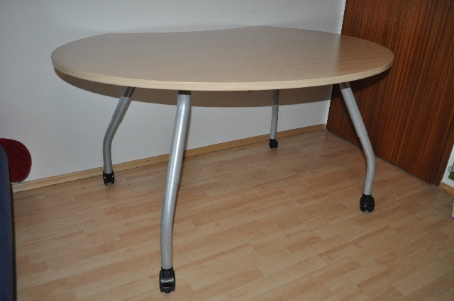Schreibtisch mit Beistelltisch in München – A190088