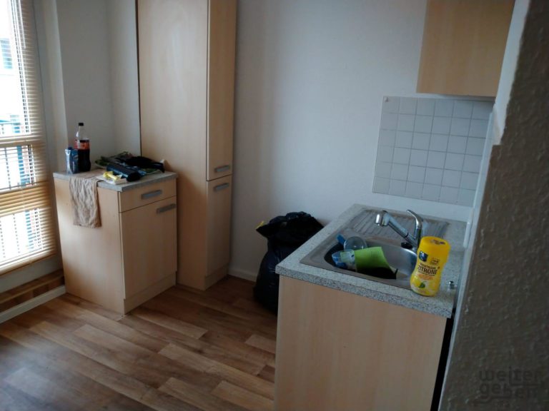 Küche, Couch, Bett, Wohnwand,  – Spende in Berlin