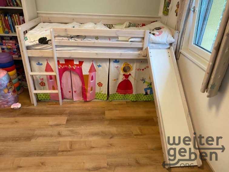 Halbhohes Bett mit Rutsche – Spende in Künzell