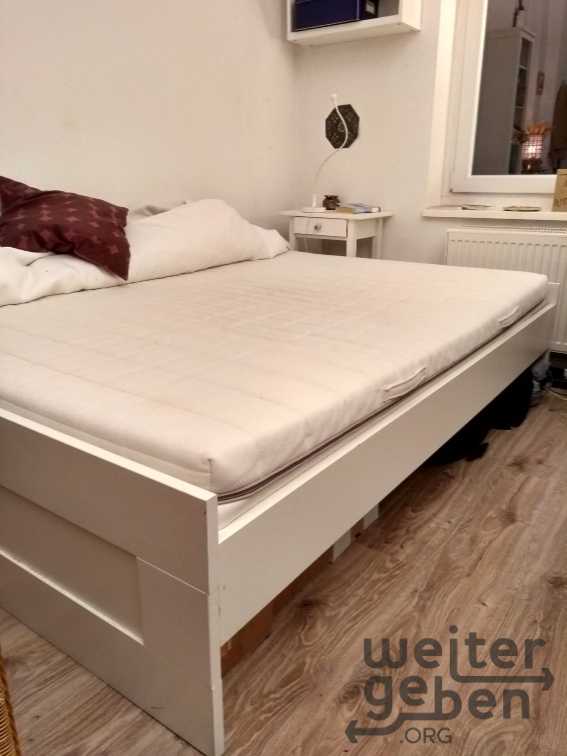 Bett inkl. Lattenrost und Matratze in Berlin