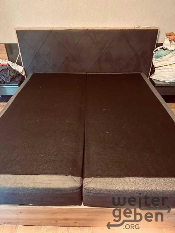 Boxspringbett in Brühl