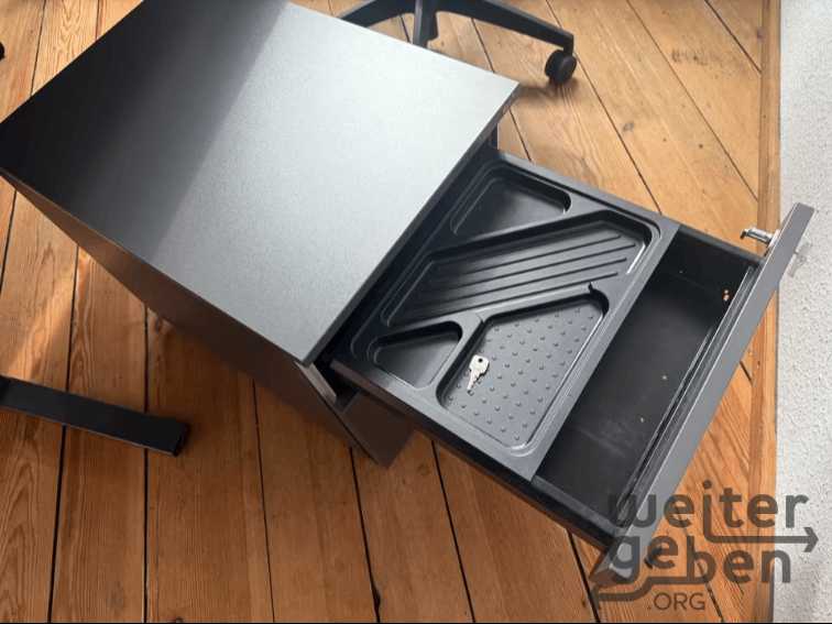 Bürorollcontainer – Spende in Hamburg