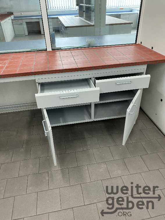 Chemie Arbeitsplatz in Filderstadt