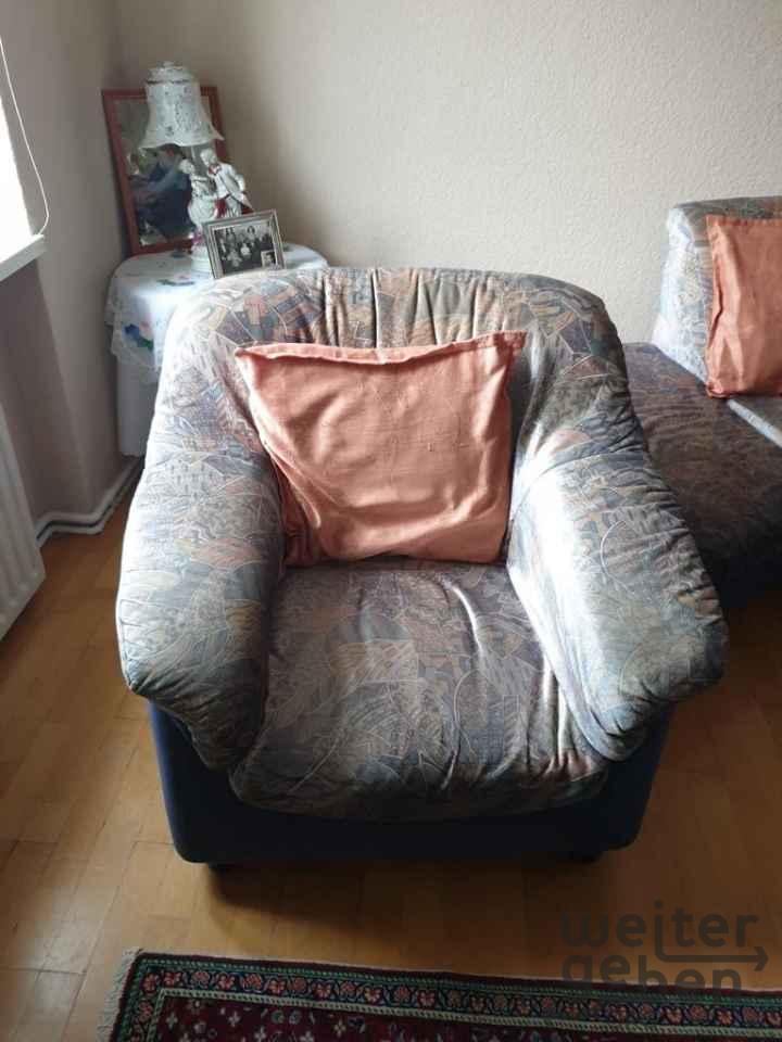Couch inkl. Sessel und Hocker in Berlin