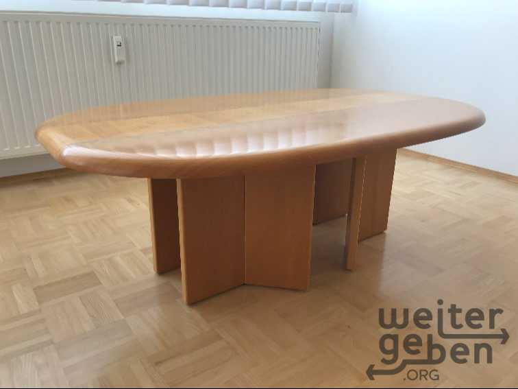 Couchtisch – Spende in Klagenfurt
