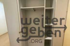 Garderobenschrank – Spende in Berlin