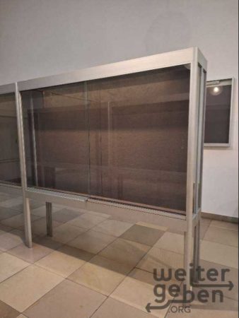 Glasvitrinen 2x2m – Spende in München
