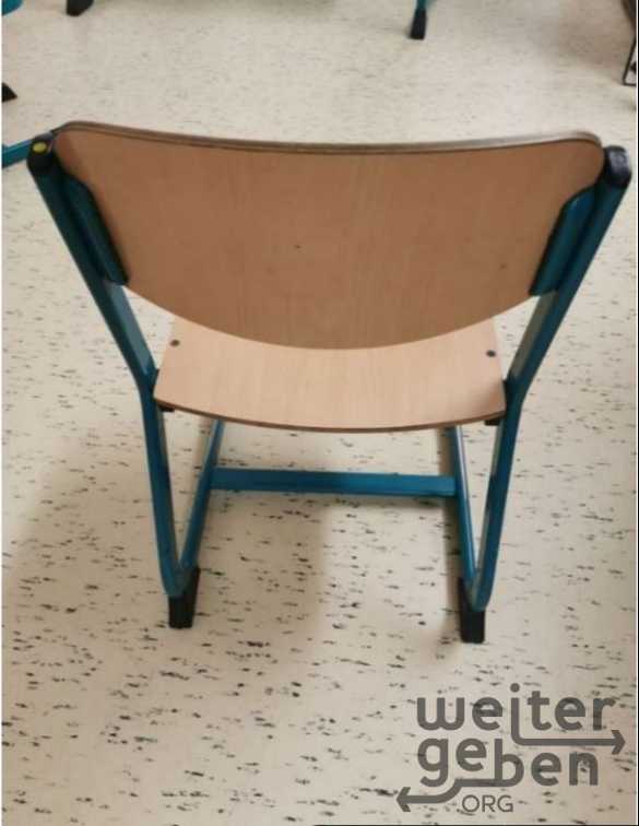 Grundschulstühle – Spende in Hüttenberg-Rechtenbach