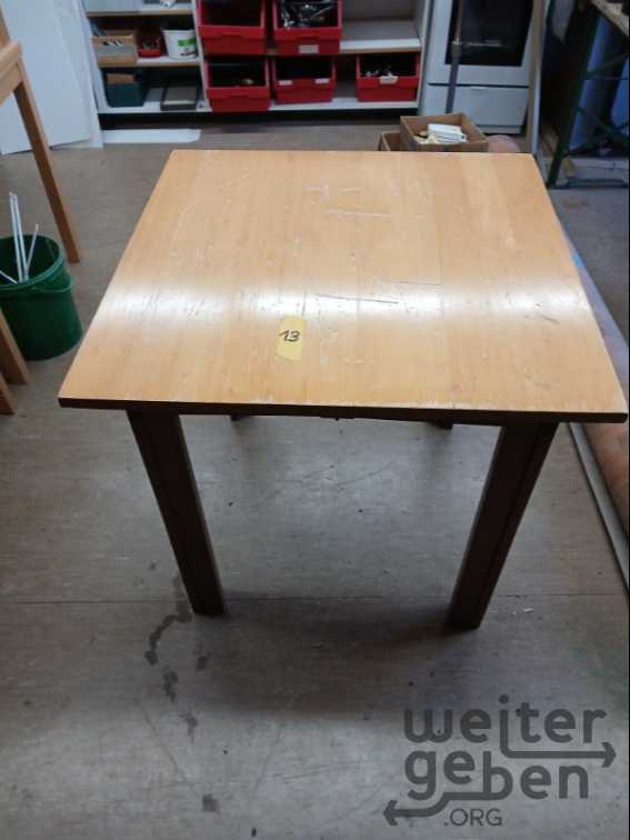 Holztische in Traunstein