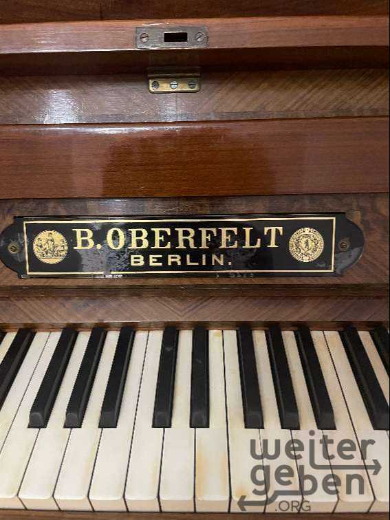 Klavier - reparierbedürftig in Berlin