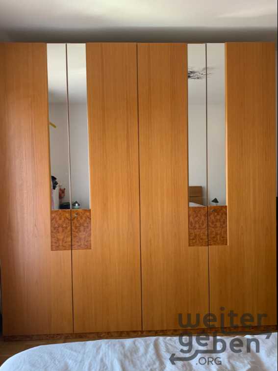 Kleiderschrank in Unterwössen