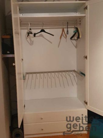 Kleiderschrank – Spende in Hohen Neuendorf
