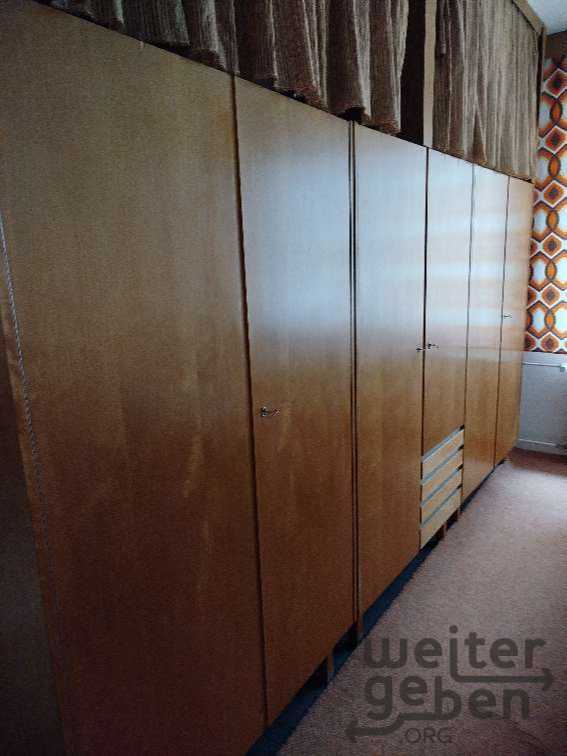 Kleiderschrank – Spende in Cottbus