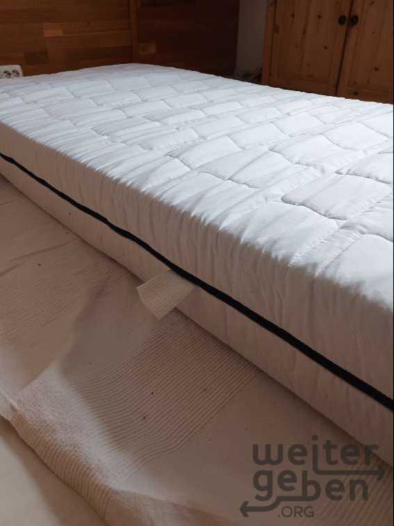 Matratze (retoure) 200x90cm – Spende in Habichtswald