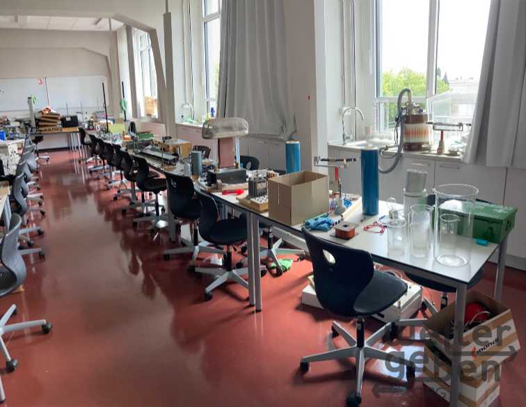 Physik-Versuchsgeräte & St in Hamburg