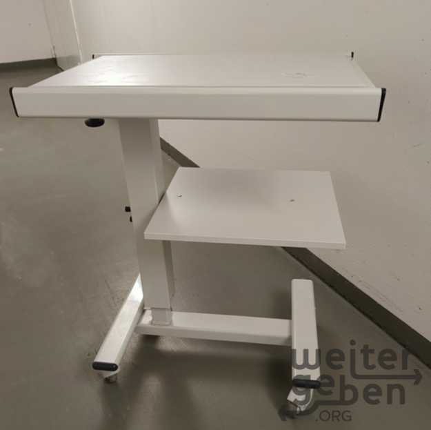 Projektor-Wagen mit Kurbel – Spende in Heidenheim
