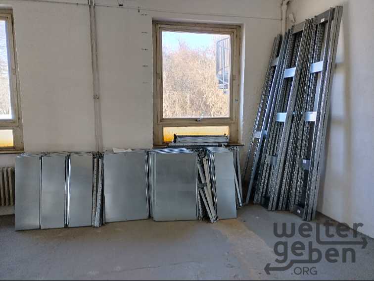 verzinkte Regale – Spende in Hannover