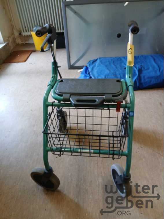 Rollstühle und Rollator – Spende in Traunstein