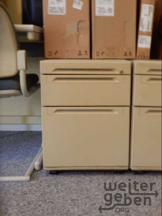 Rollcontainer – Spende in Berlin