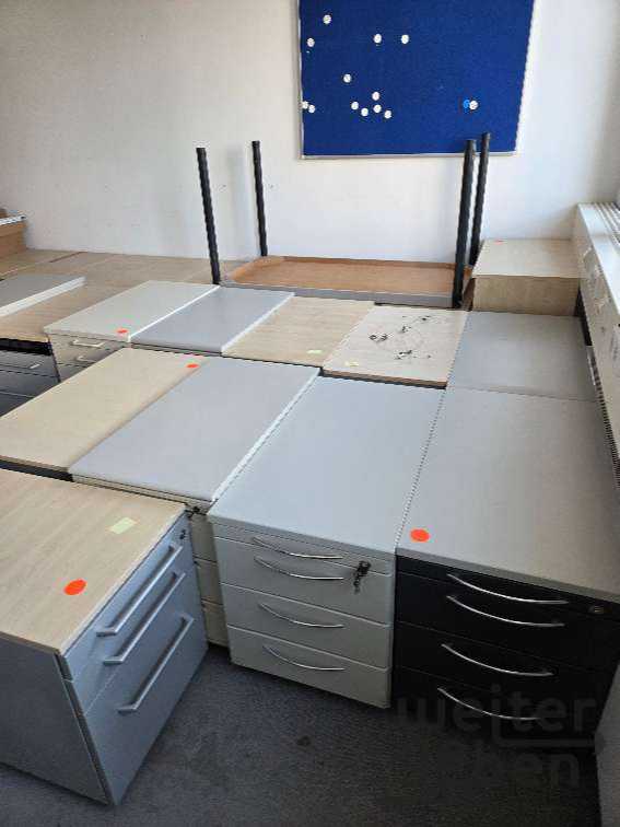 Rollcontainer – Spende in Berlin