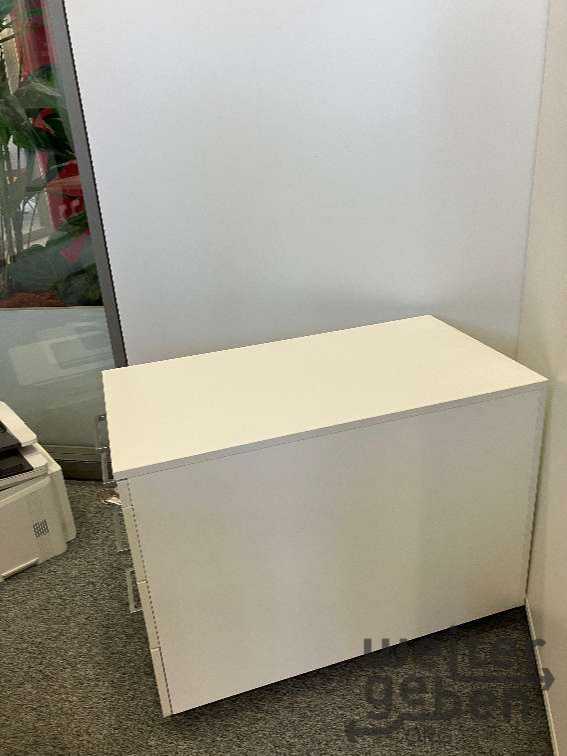 Rollcontainer mit Schubladen in Frankfurt am Main