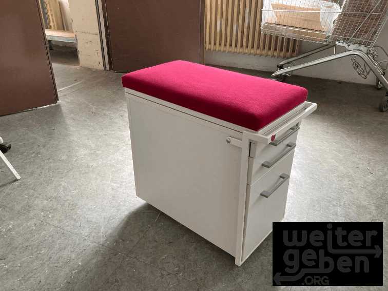 Rollschrank  in Berlin