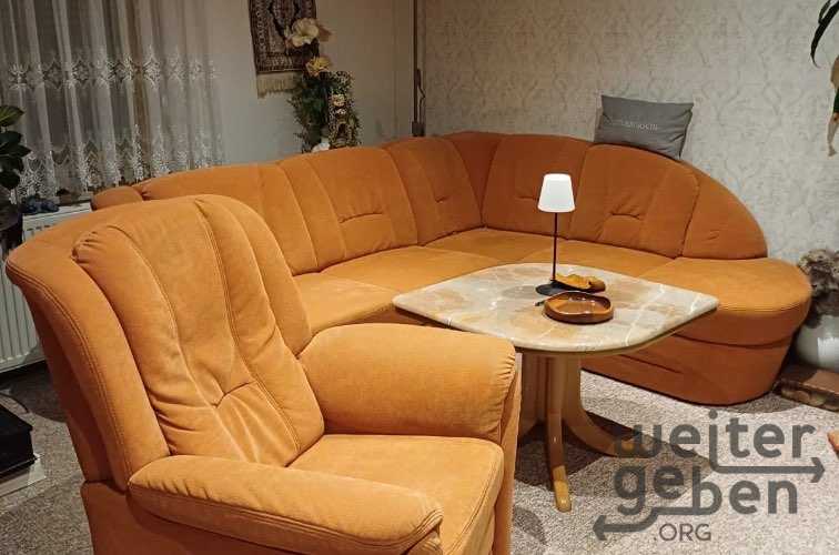 Schlafcouch und Fernsehsessel – Spende in Güsten