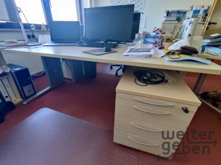 Schreibtisch in Mainz