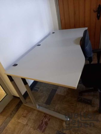 Schreibtisch  – Spende in Münchberg