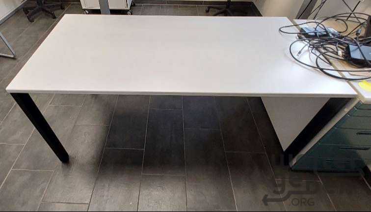 Schreibtisch – Spende in Mülheim-Kärlich