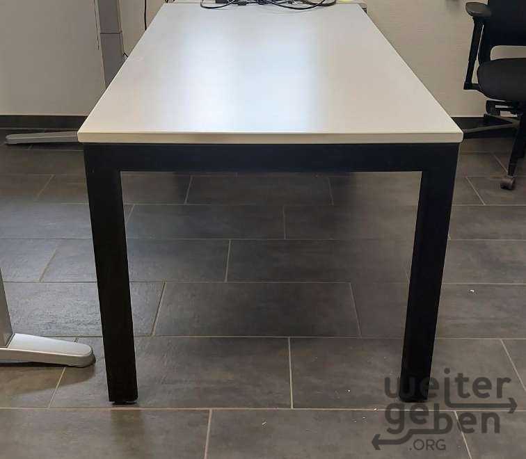 Schreibtisch in Mülheim-Kärlich