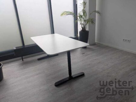 Schreibtische – Spende in Berlin