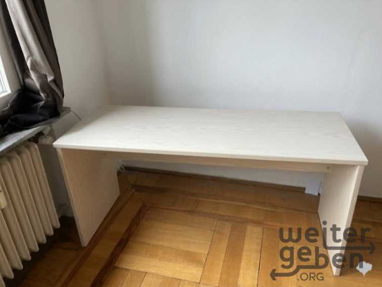 Schreibtisch – Spende in Hof