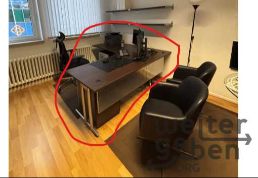 Schreibtische + Empfangstisch in Kassel