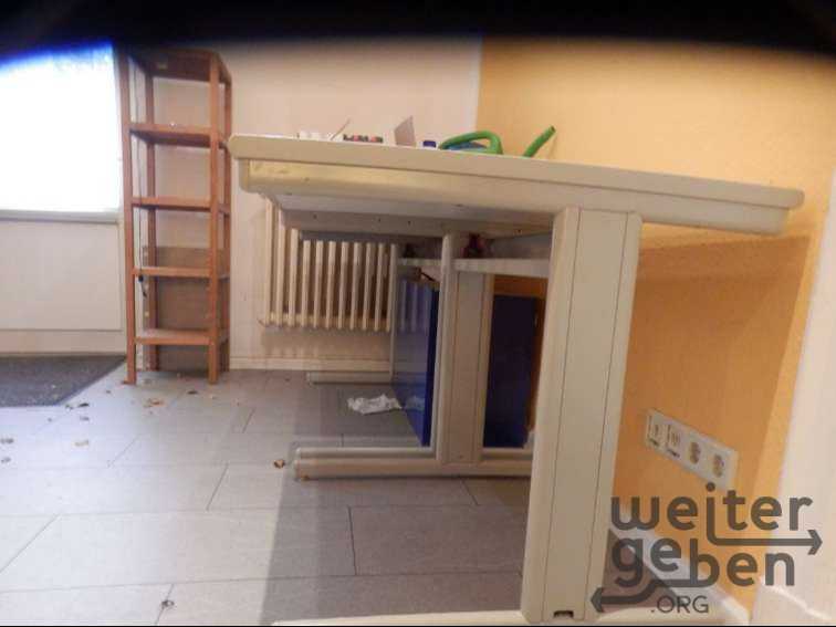Schreibtische – Spende in Berlin