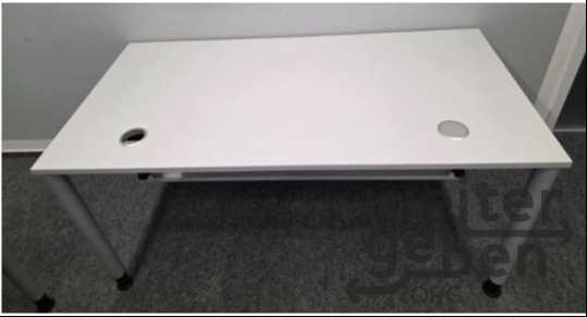 Schreibtische – Spende in Lübeck