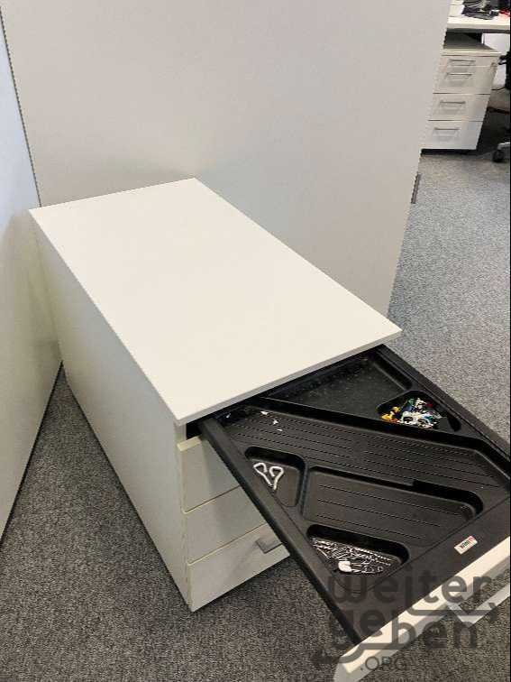 Schreibtischrollcontainer – Spende in Frankfurt