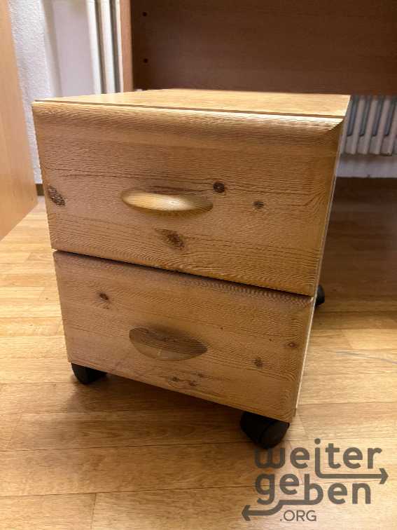 Kinder-Rollcontainer Holz – Spende in Stuttgart