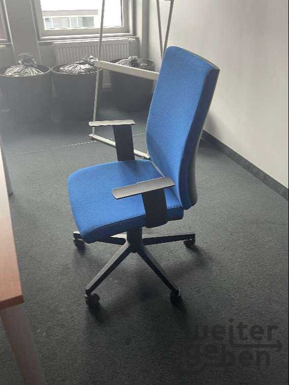 Schreibtischstühle – Spende in Hallbergmoos