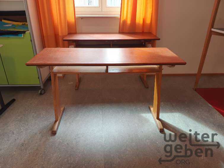 Schulbänke in München
