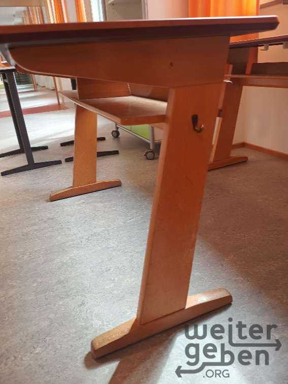 Schulbänke in München