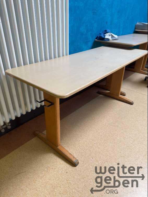 30x Schultisch mit Stühlen 1.Klasse – Spende in Marpingen