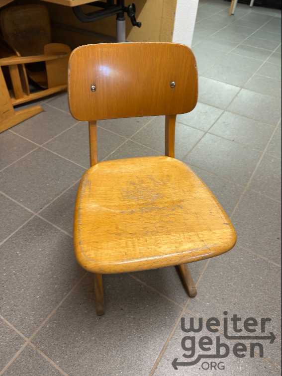 Schultische und Stühle in Marpingen0