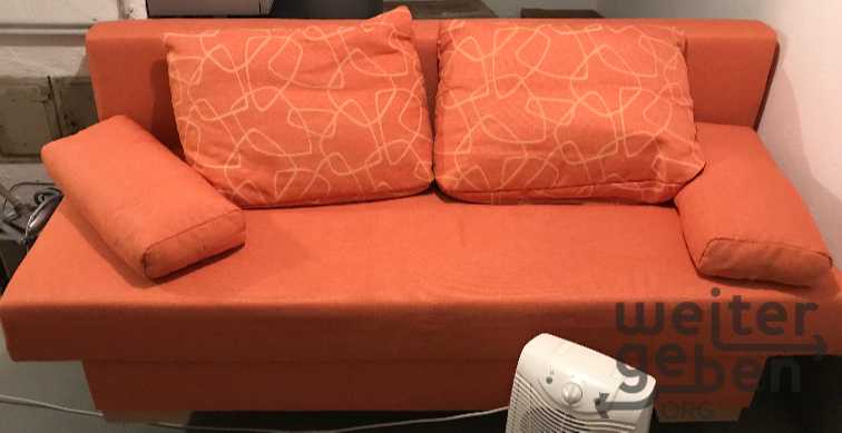 orange Sofa, ausziehbar – Spende in München