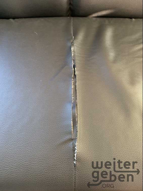 Sofa mit Riß in Hannover