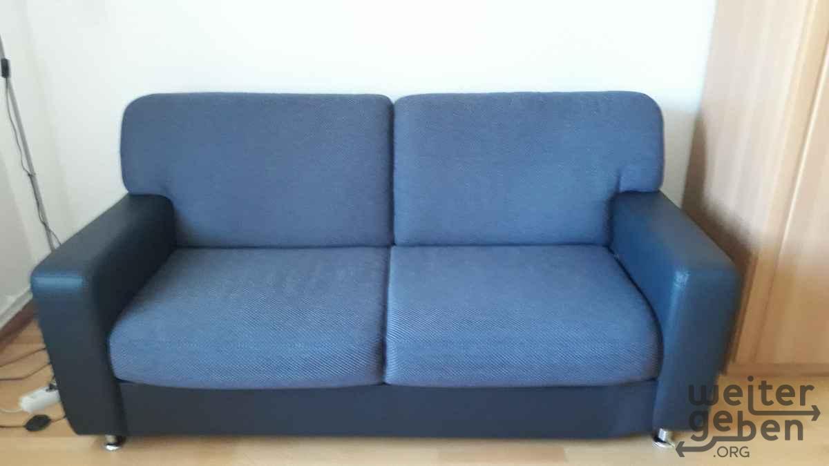 blaues Sofa in Berlin