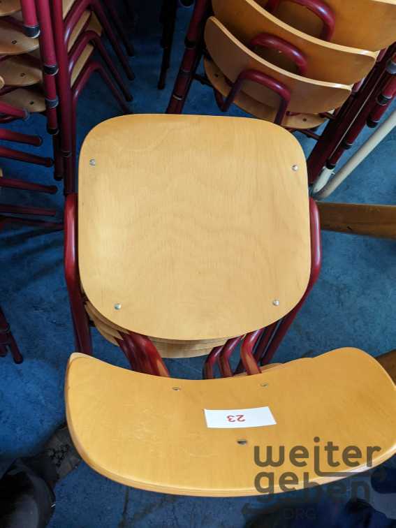 stapelbare Stühle in Fürstenfeldbruck