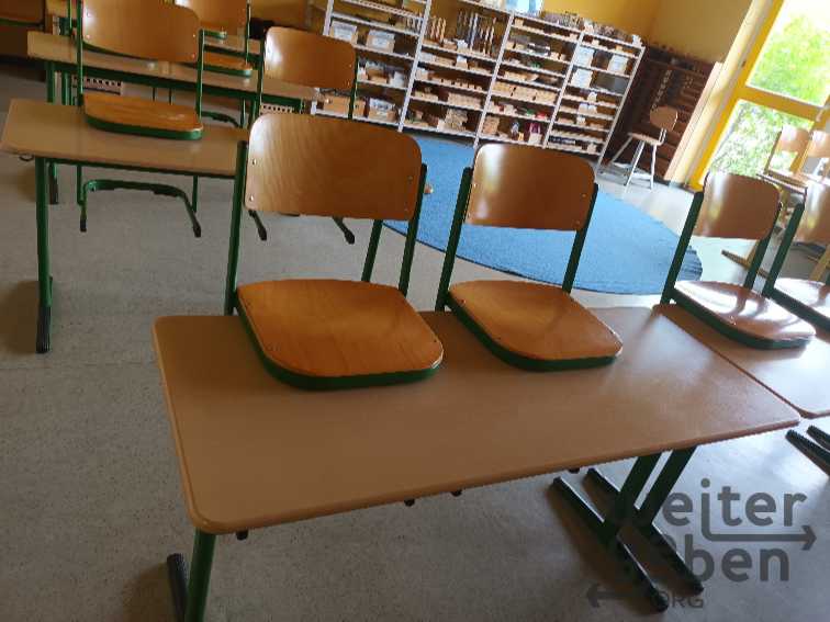 Schulstühle  – Spende in Neusitz