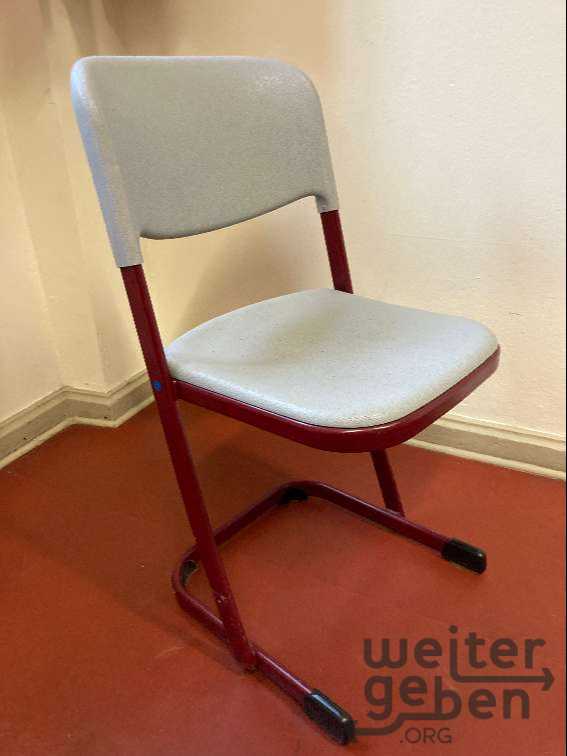 stapelbare Schulstühle in Niebüll